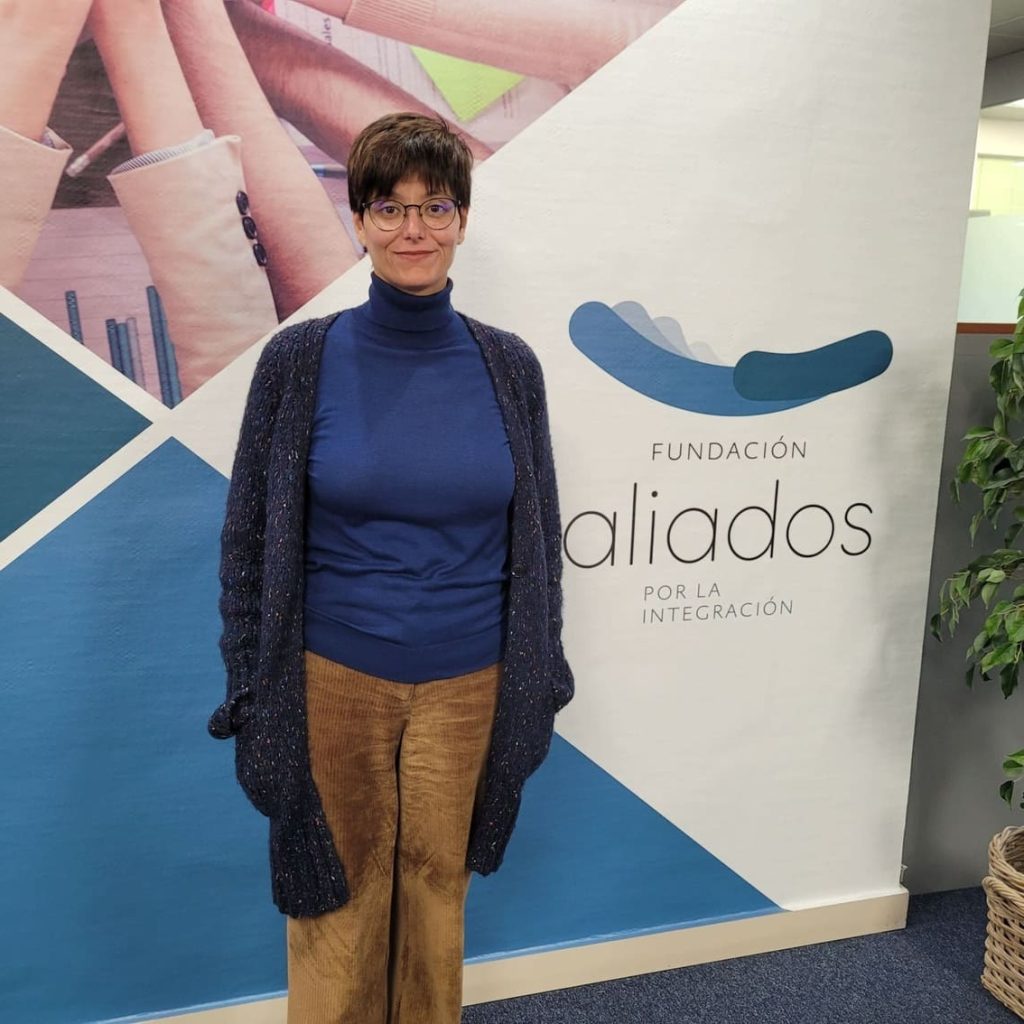 Laura Garrote, en la sede central de Aliados por la Integración de Valladolid.